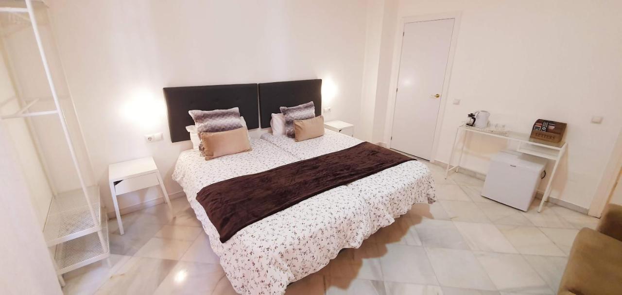 Fan Rooms Duquesa Малага Екстер'єр фото